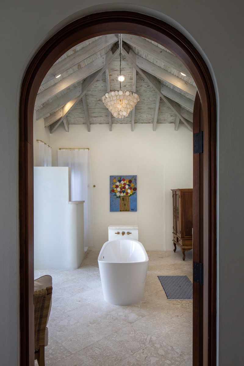 Bedroom 4 Bathroom Entry