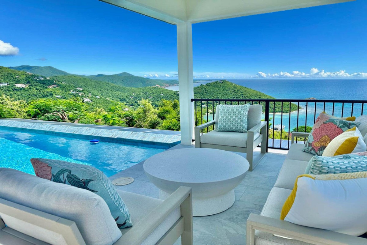 Villa Panache: Four Bedroom Luxury Waterfront Villa in Peter Bay