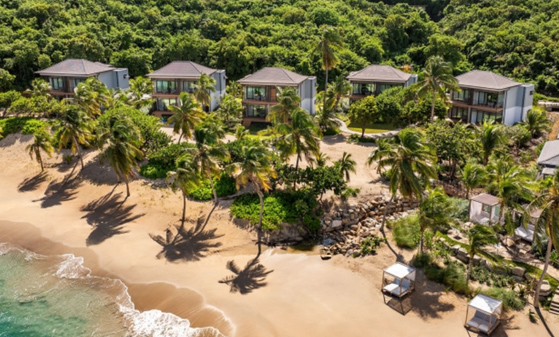 10-Bedroom Villa with Double-Edged Infinity Pool