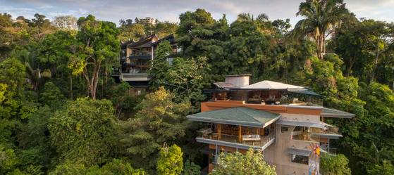 Luxury Villas in Manuel Antonio Tropical Reserve